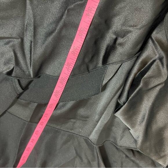 NWT Show me your mumu Samantha Ruffle Wrap
Dress black Sz 3X missing belt - Picture 9 of 10